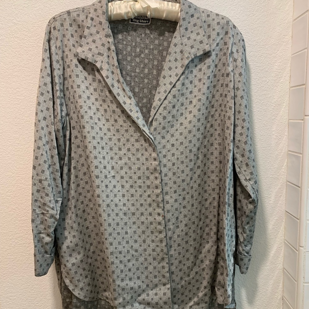 Super cute and comfy Carole Tomkins Big Shirt.
